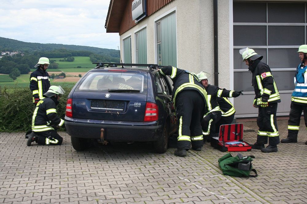 Am Einsatzort war zusätzlich noch ein Verkehrsunfall.