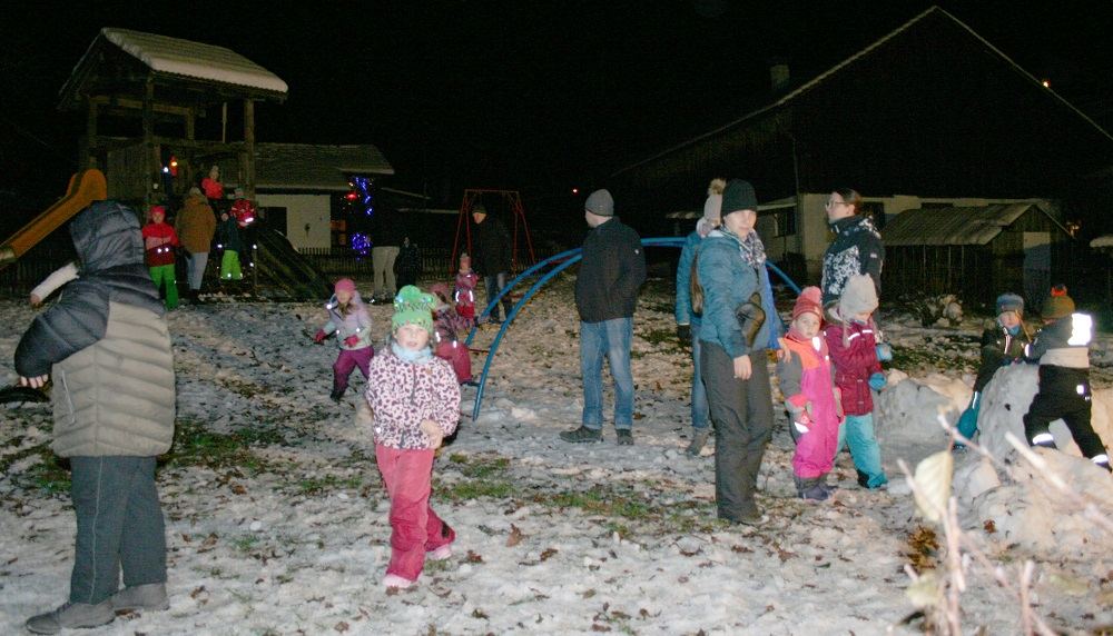 Auch am angrenzenden Spielplatz war immer reger Betrieb.